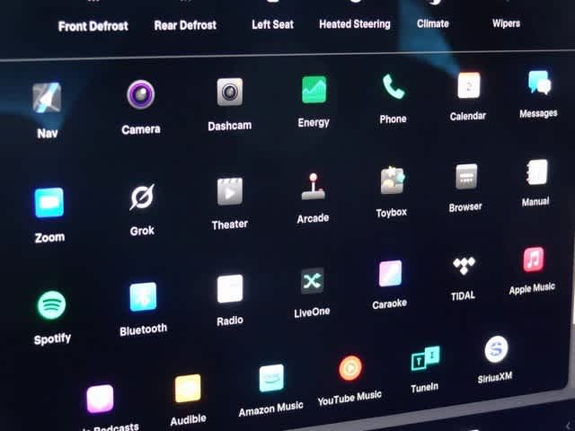 Thumbnail: 2023 Tesla Model 3 - 26