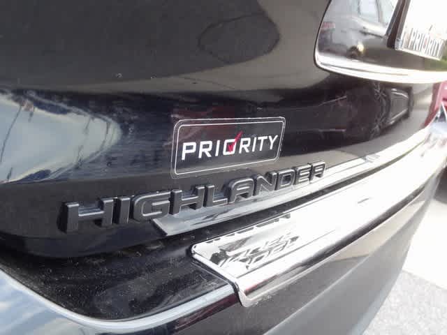 Thumbnail: 2022 Toyota Highlander - 44