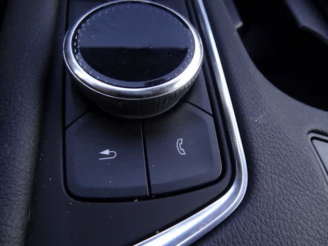 Thumbnail: 2023 Cadillac XT5 - 34