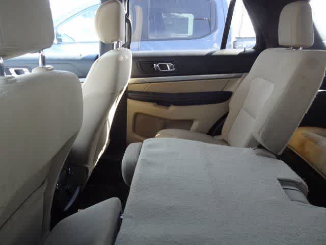 Thumbnail: 2017 Ford Explorer - 9