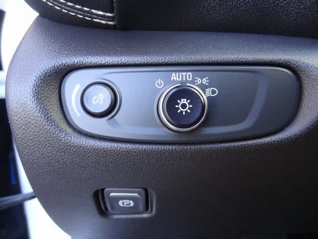 Thumbnail: 2023 Chevrolet Blazer - 16