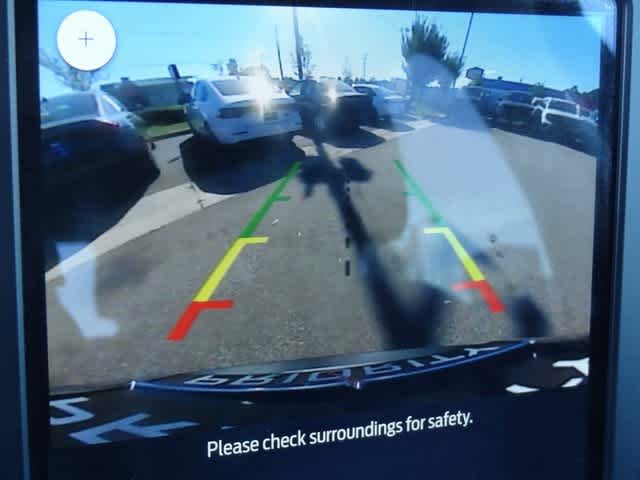 Thumbnail: 2023 Ford Edge - 22