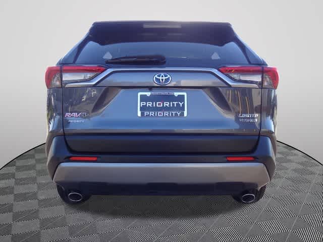 Thumbnail: 2020 Toyota RAV4 - 3
