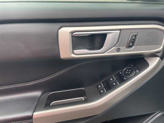 2023 Ford Explorer Limited 12