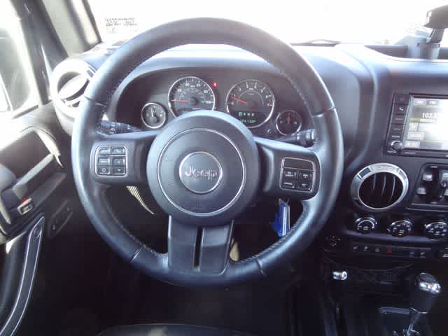 Thumbnail: 2017 Jeep Wrangler - 14