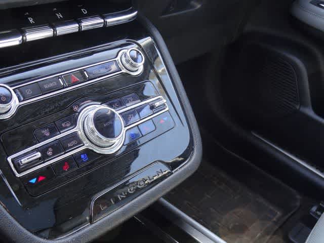 Thumbnail: 2021 Lincoln Corsair - 7