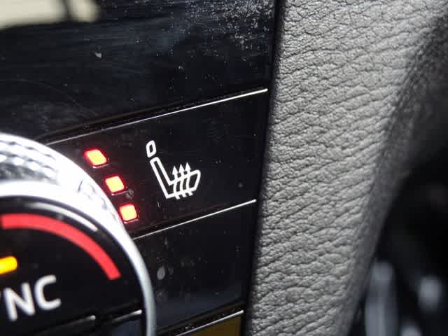 Thumbnail: 2024 Mitsubishi Outlander - 33