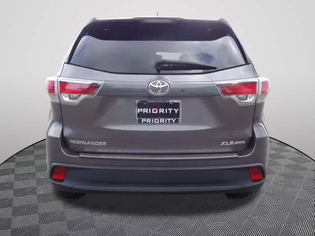 Thumbnail: 2016 Toyota Highlander - 3
