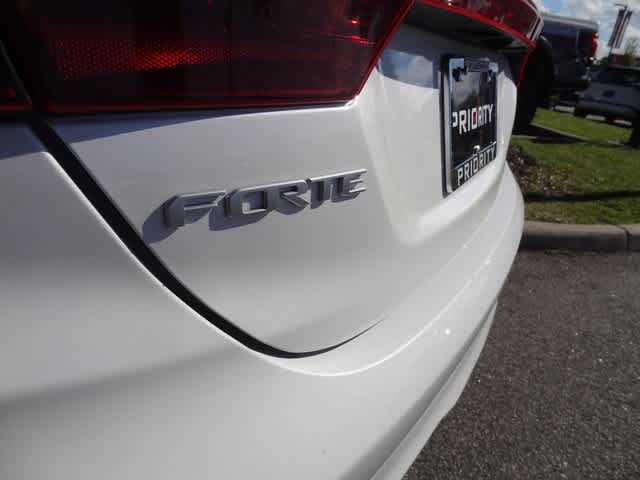 Thumbnail: 2023 Kia Forte - 30