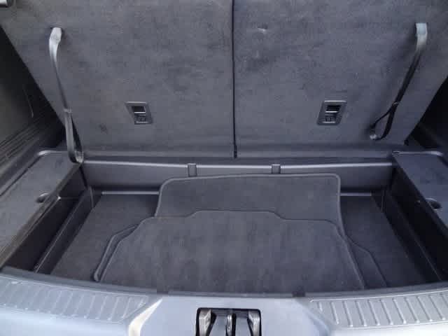 Thumbnail: 2022 Ford Explorer - 9