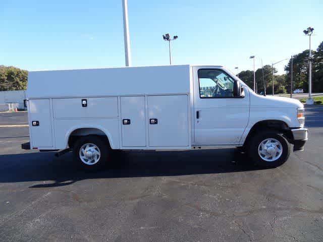 Thumbnail: 2025 Ford Econoline - 4