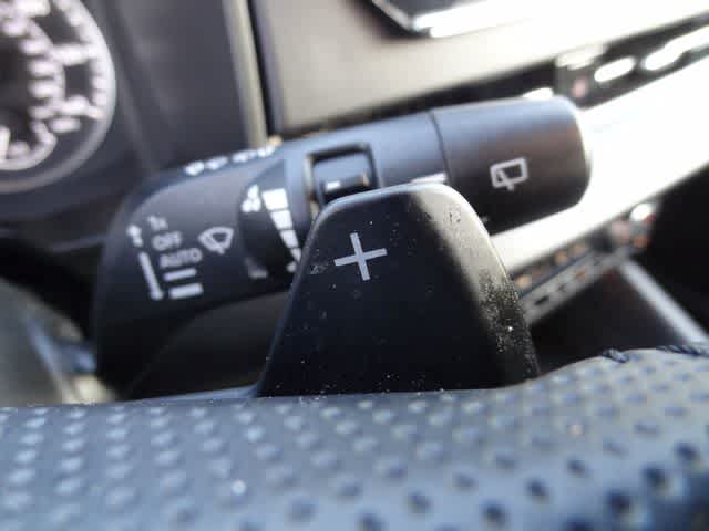 Thumbnail: 2024 Mitsubishi Outlander - 21