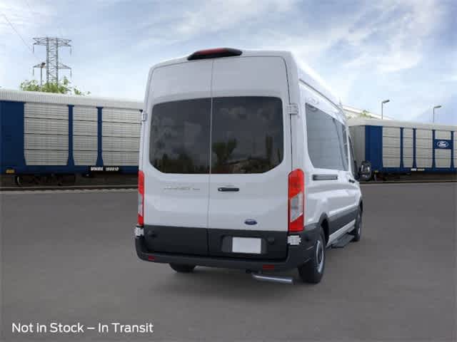 2025 Ford Econoline E-350 8