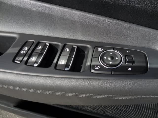 Thumbnail: 2023 Hyundai Santa Fe - 15