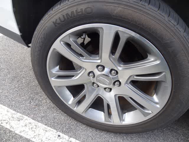 Thumbnail: 2016 Cadillac Escalade - 17