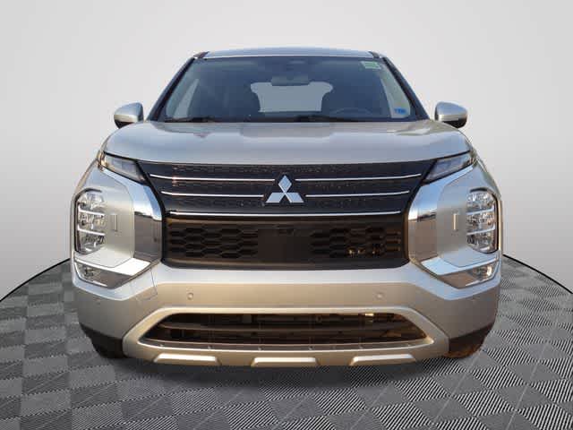 Thumbnail: 2024 Mitsubishi Outlander - 5