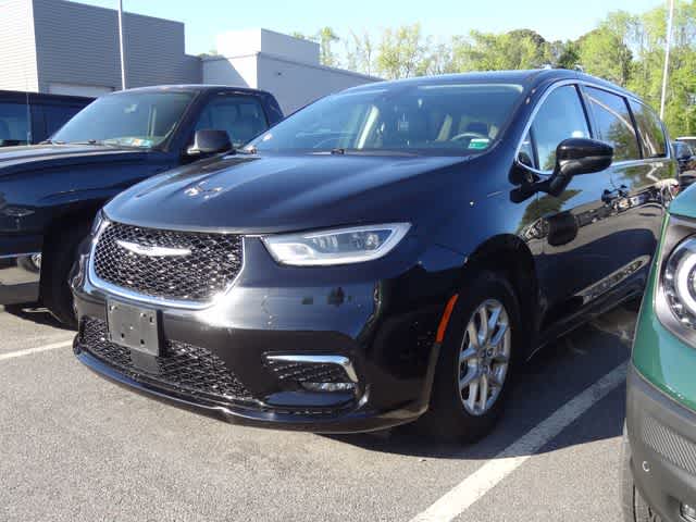 Thumbnail: 2023 Chrysler Pacifica - 1