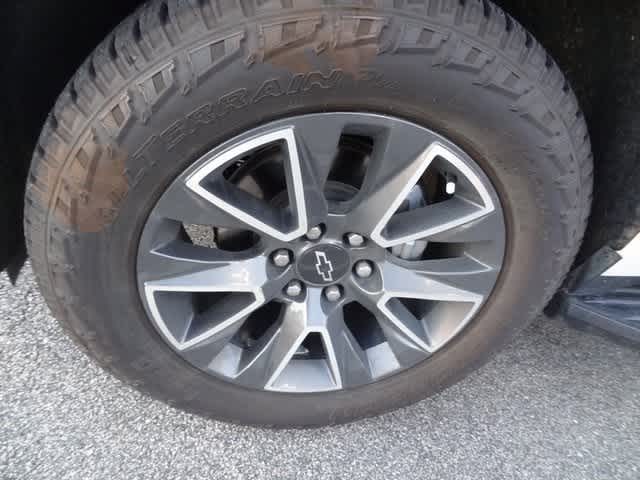 Thumbnail: 2022 Chevrolet Tahoe - 15