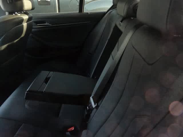 Thumbnail: 2023 BMW 5 Series - 6