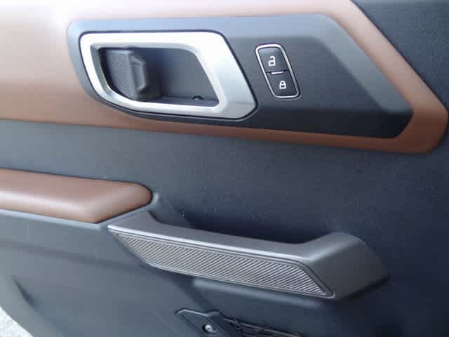 Thumbnail: 2022 Ford Bronco - 14