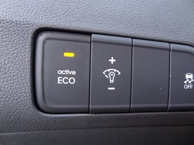 Thumbnail: 2014 Hyundai Elantra - 14