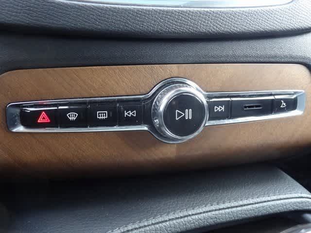 Thumbnail: 2018 Volvo XC90 - 35