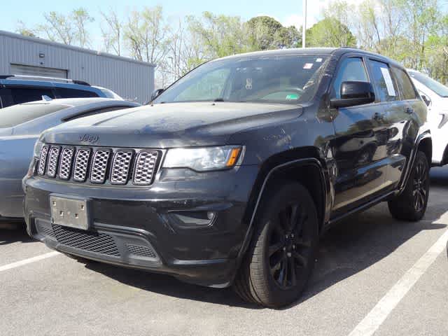 Thumbnail: 2018 Jeep Grand Cherokee - 1