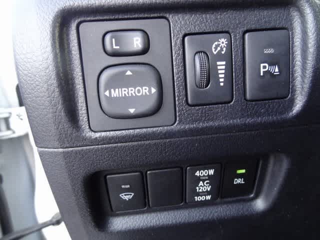 Thumbnail: 2018 Toyota 4Runner - 18