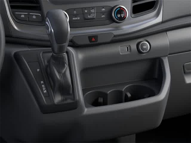 2025 Ford Econoline E-350 15