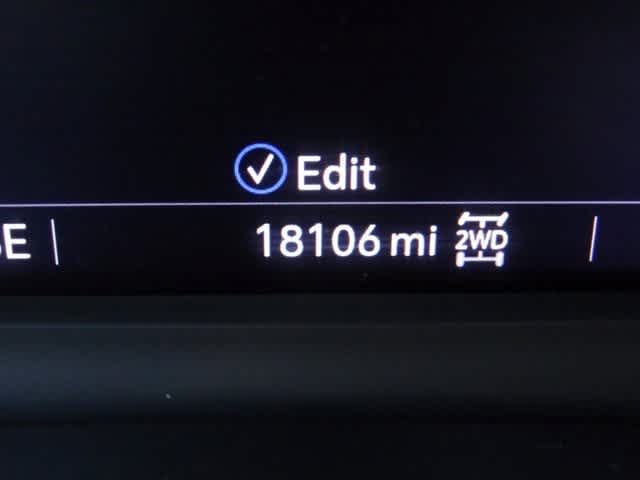 Thumbnail: 2023 Cadillac XT5 - 23