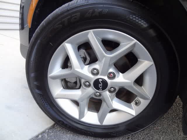 Thumbnail: 2024 Kia Soul - 32