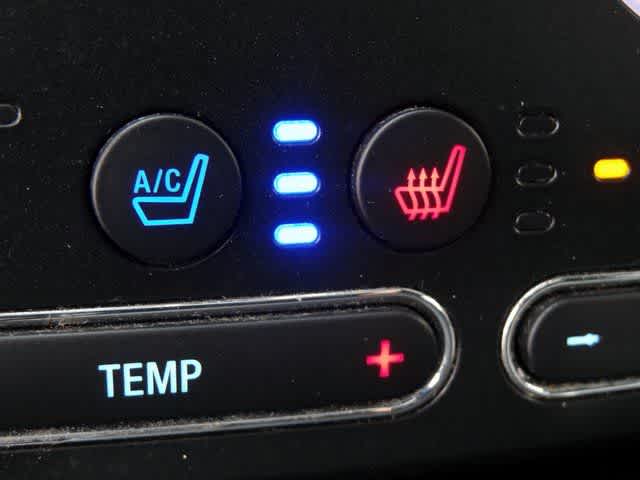 Thumbnail: 2018 Ford Explorer - 32