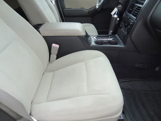 Thumbnail: 2008 Ford Explorer - 14