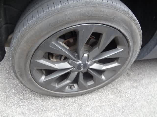 Thumbnail: 2023 Kia Sorento - 13