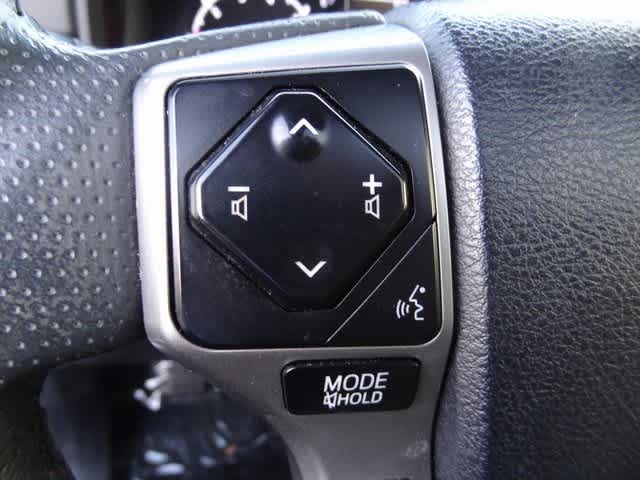 Thumbnail: 2020 Toyota 4Runner - 17