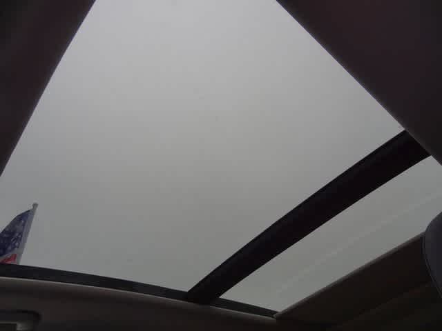 Thumbnail: 2023 Kia Sorento - 8