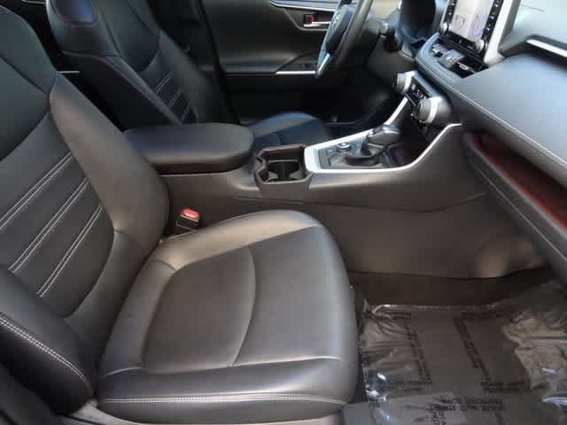 Thumbnail: 2020 Toyota RAV4 - 16