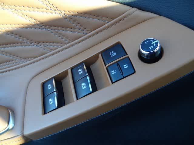 Thumbnail: 2019 Toyota Avalon - 20