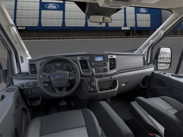 2025 Ford Econoline E-350 9
