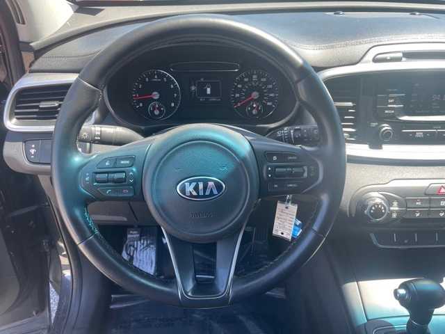 Thumbnail: 2016 Kia Sorento - 15