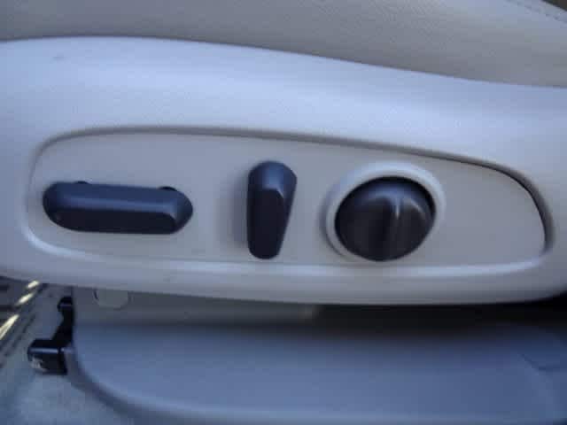 Thumbnail: 2023 GMC Acadia - 6