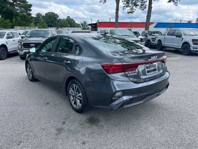 2023 Kia Forte LXS 3
