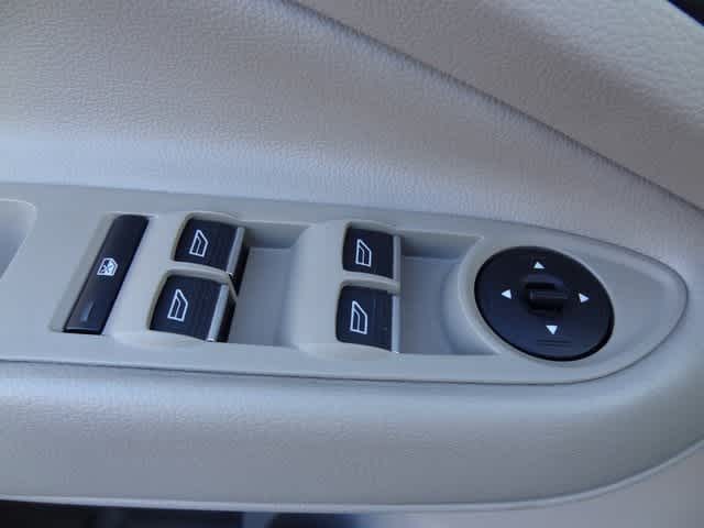 Thumbnail: 2017 Ford C-Max - 19