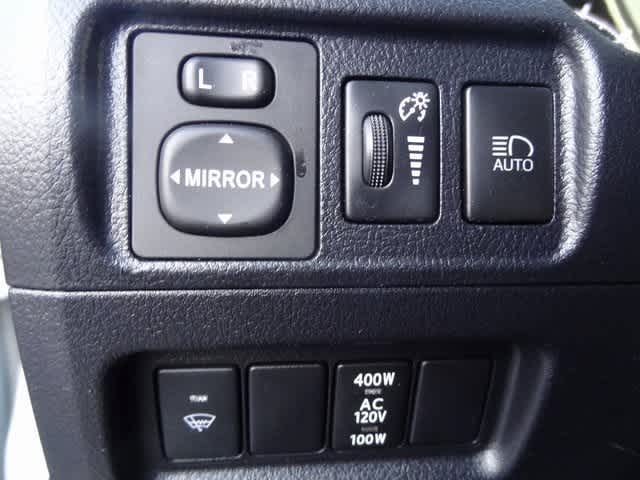 Thumbnail: 2020 Toyota 4Runner - 16