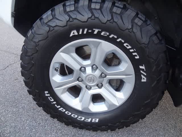 Thumbnail: 2020 Toyota 4Runner - 33