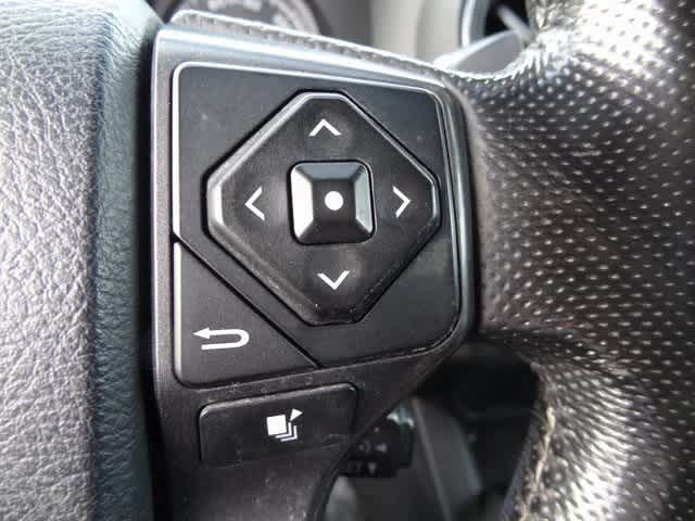 Thumbnail: 2016 Toyota Tacoma - 17