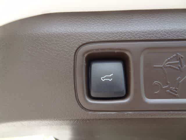 Thumbnail: 2022 Ford Expedition - 12