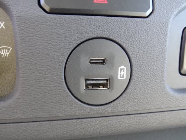 Thumbnail: 2025 Ford Econoline - 31