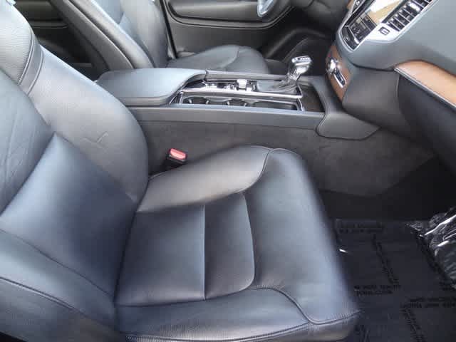 Thumbnail: 2018 Volvo XC90 - 17