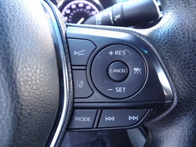 Thumbnail: 2020 Toyota Camry - 17